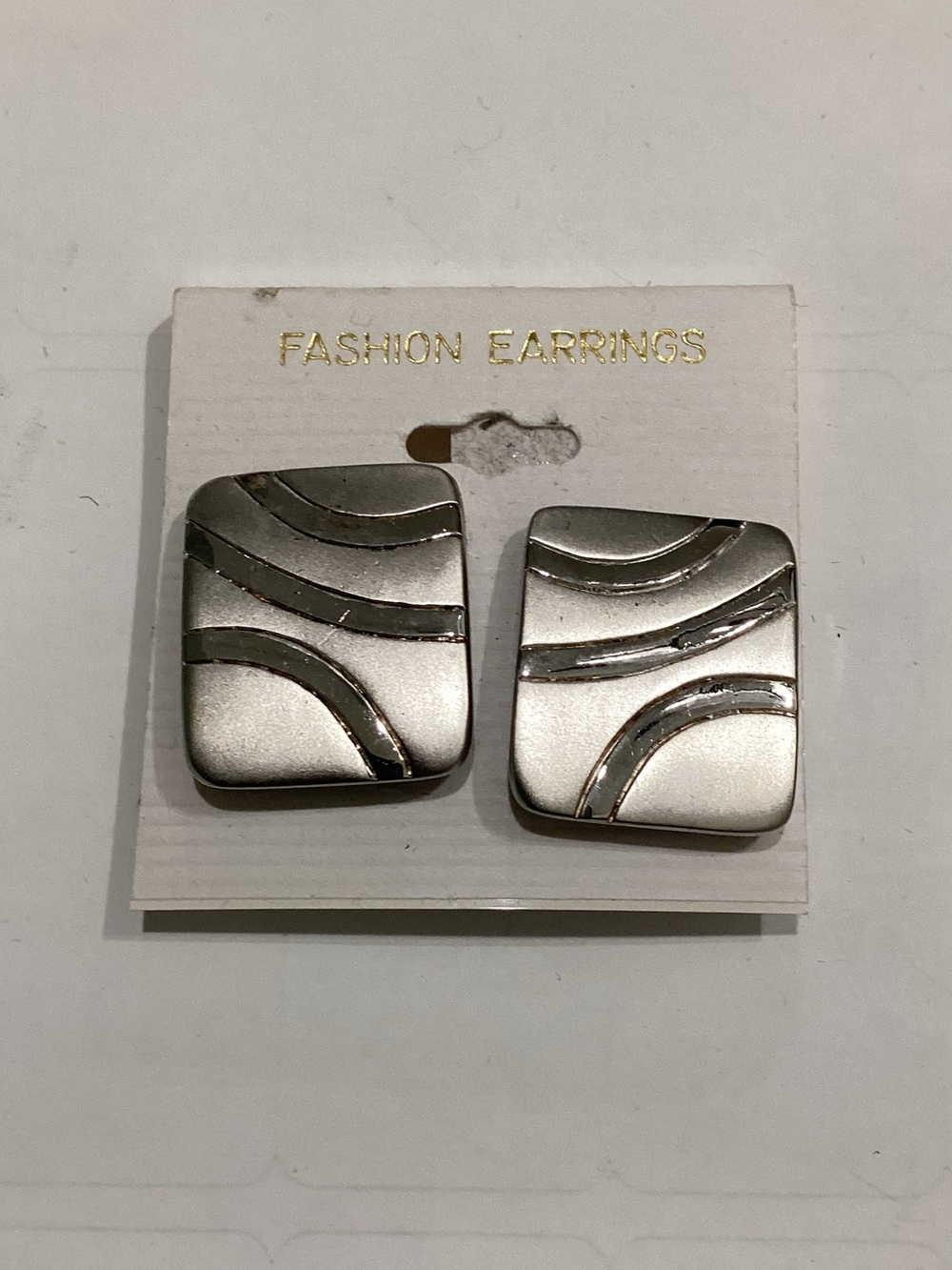 Silver Square Wave Detail Clip-On Earringsโ